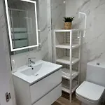 Estudio Primera Linea De Playa 베날마데나코스타